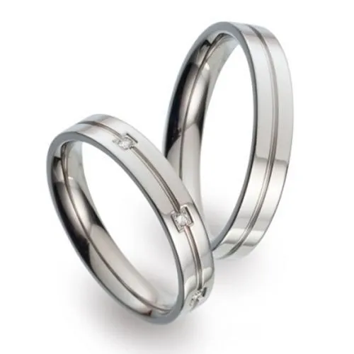 Alianzas de boda de titanio con diamantes