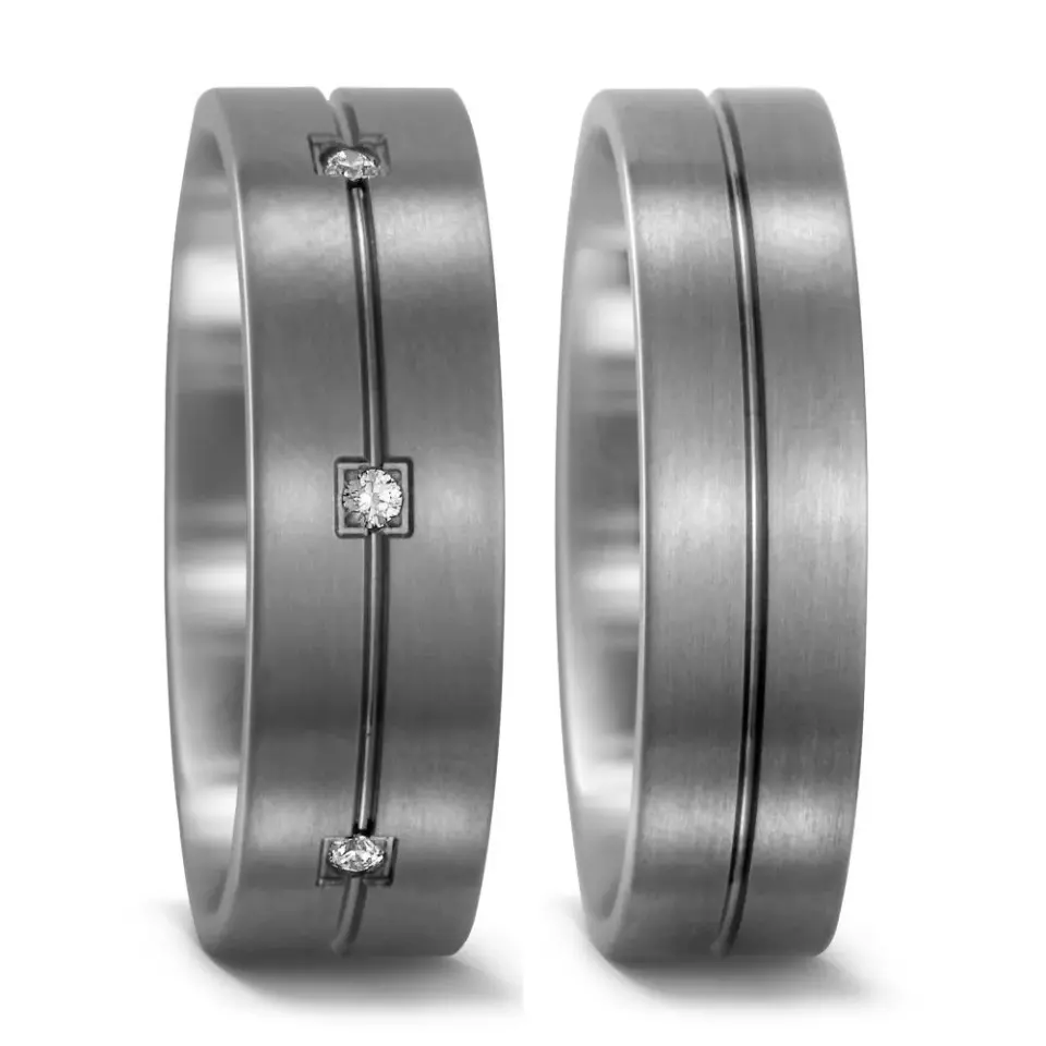 Alianzas de boda de titanio con diamantes