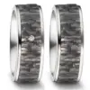 Alianzas de boda de titanio y carbono con diamante