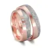 Alianzas de boda de carbono y oro rosado con diamantes