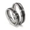 Alianzas de boda de titanio y carbono con diamantes