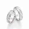 Alianzas de boda de plata con diamante