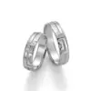 Alianzas de boda de plata con diamante