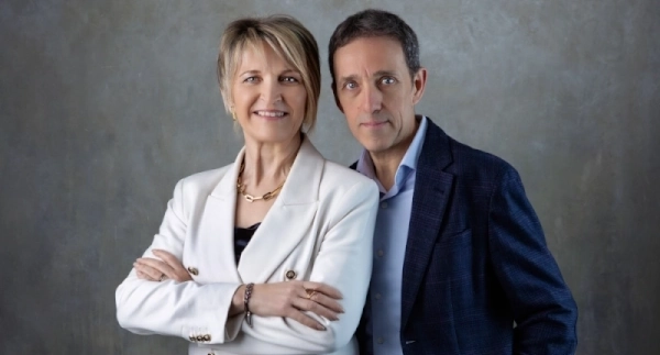 Equipo directivo de TodoAlianzas en la boutique Aliances Barcelona