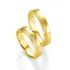 Alianzas de boda de oro amarillo con diamantes