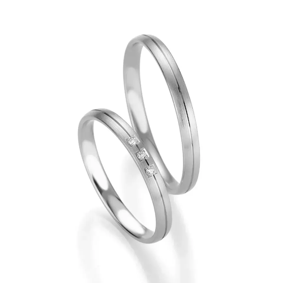 Alianzas de boda de platino con diamantes