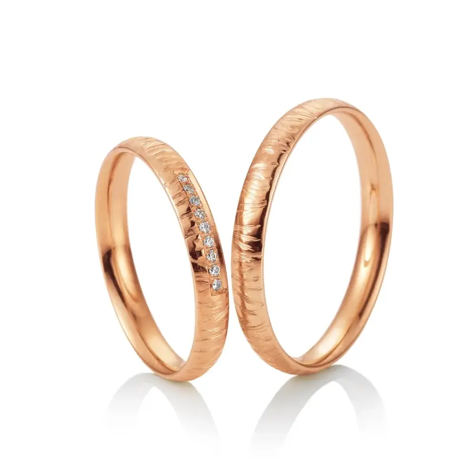 Alianzas de boda de oro rosado con diamantes