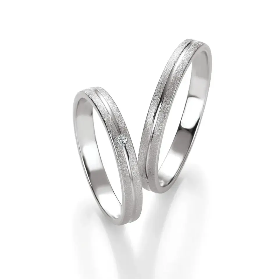 Alianzas de boda de platino con diamante