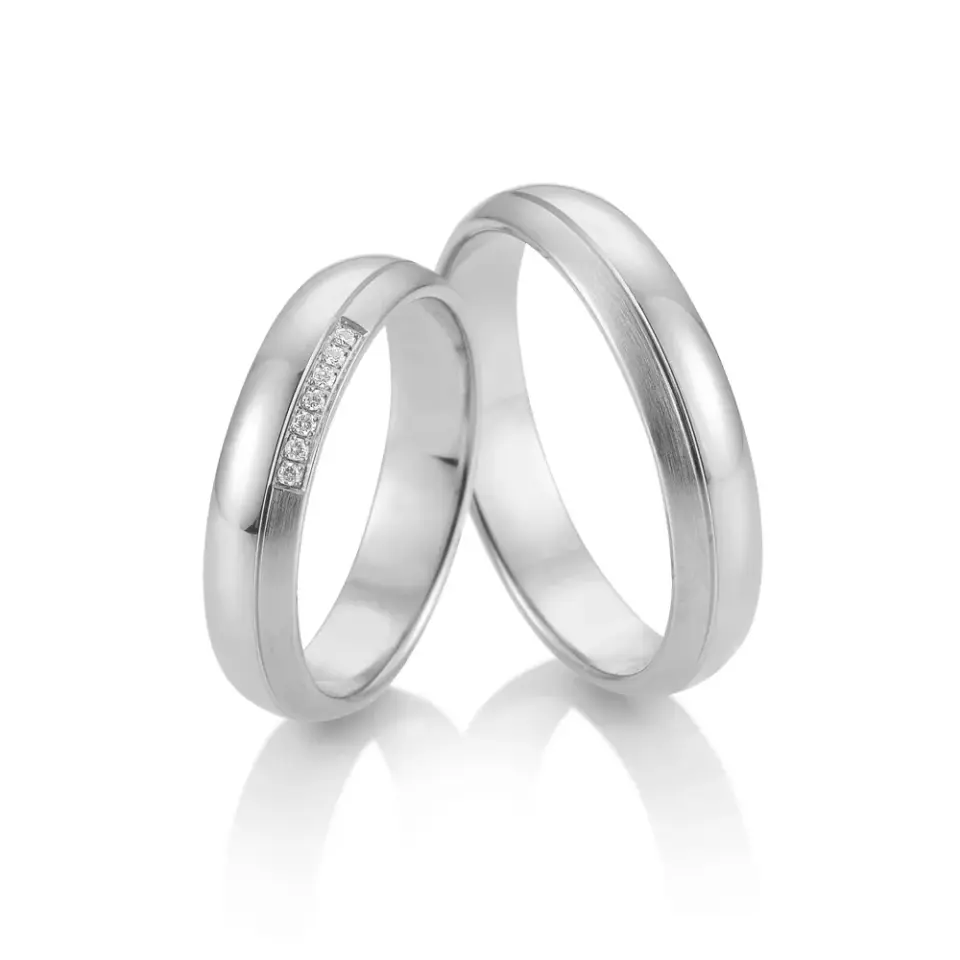 Alianzas de boda de platino con diamantes