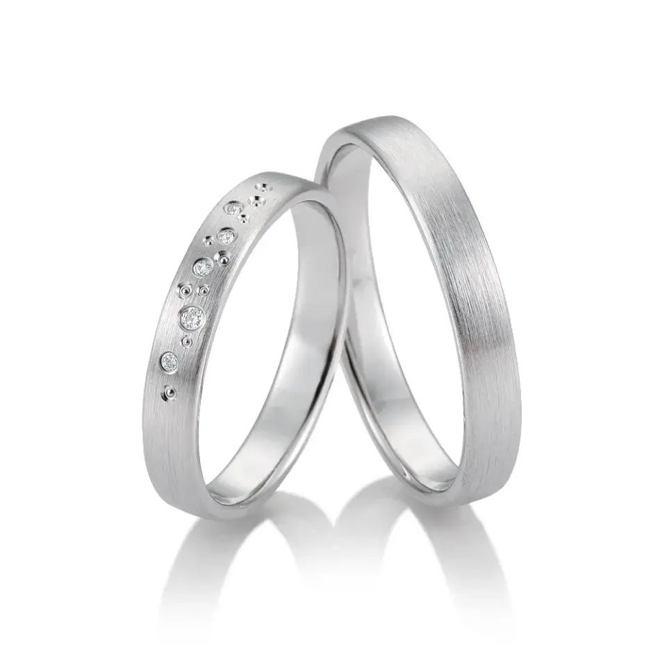 Alianzas de boda de platino con diamantes