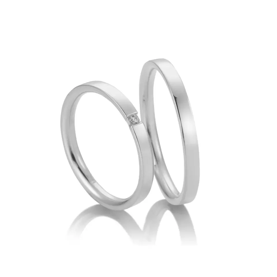Alianzas de boda de platino con diamante