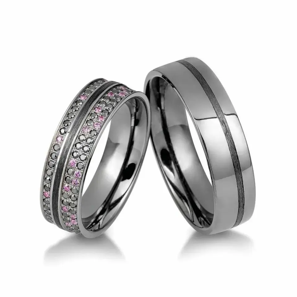 Alianzas de boda de oro gris y carbono con diamantes