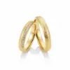 Alianzas de boda de oro amarillo con diamantes