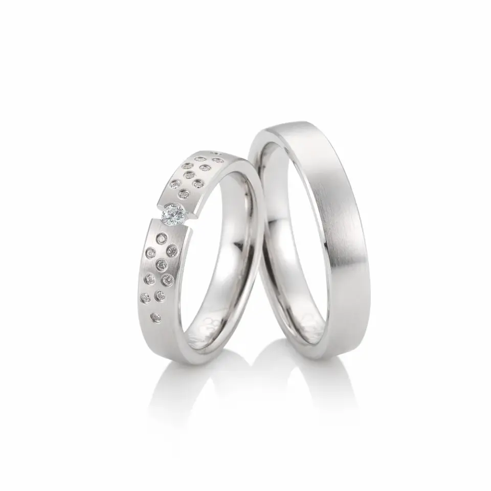 Alianzas de boda de paladio con diamantes