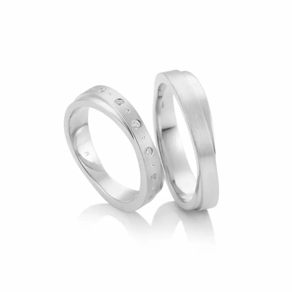 Alianzas de boda de paladio con diamantes