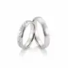 Alianzas de boda de platino con diamantes