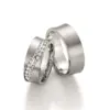 Alianzas de boda de oro blanco con diamantes