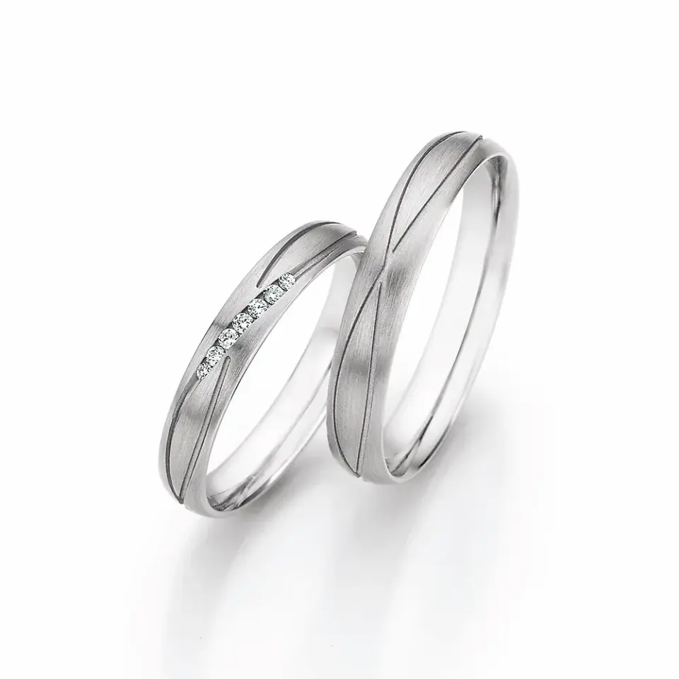 Alianzas de boda de oro blanco con diamantes