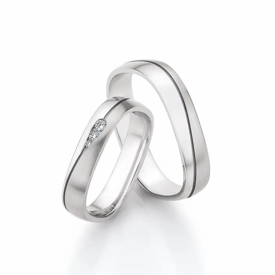 Alianzas de boda de platino con diamantes