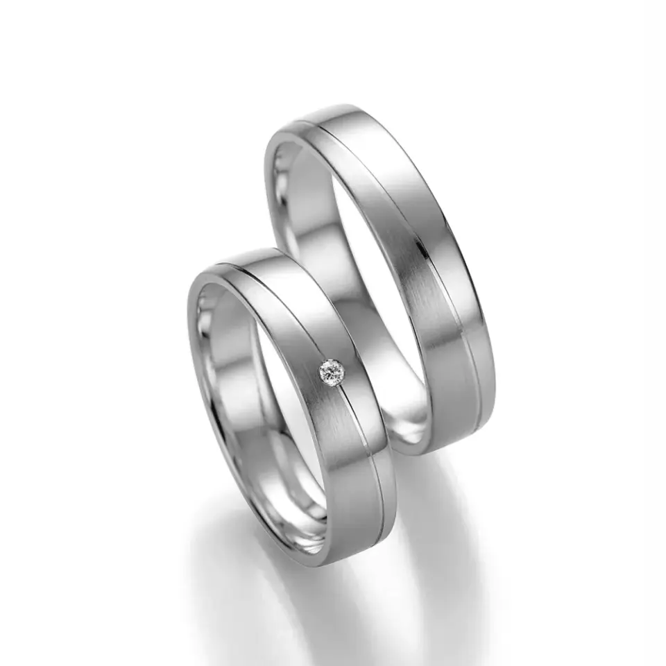 Alianzas de boda de oro blanco con diamante