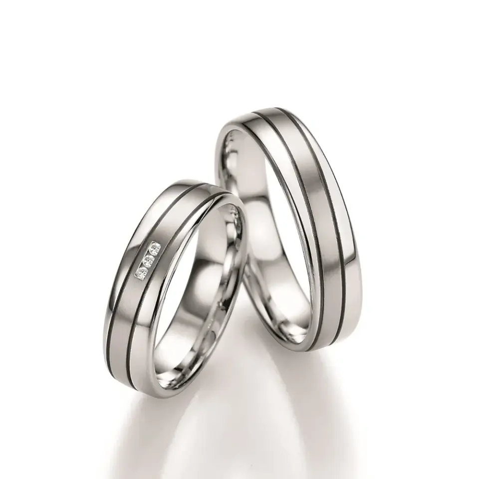 Alianzas de boda de oro blanco con diamantes