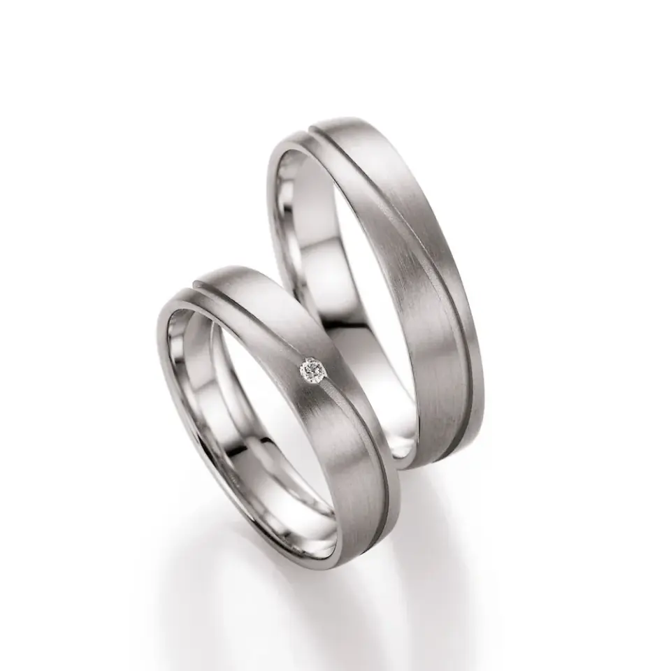 Alianzas de boda de paladio con diamante