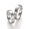 Alianzas de boda de oro blanco con diamantes