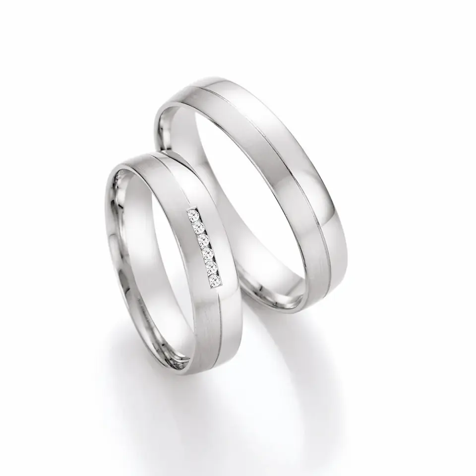Alianzas de boda de paladio con diamantes