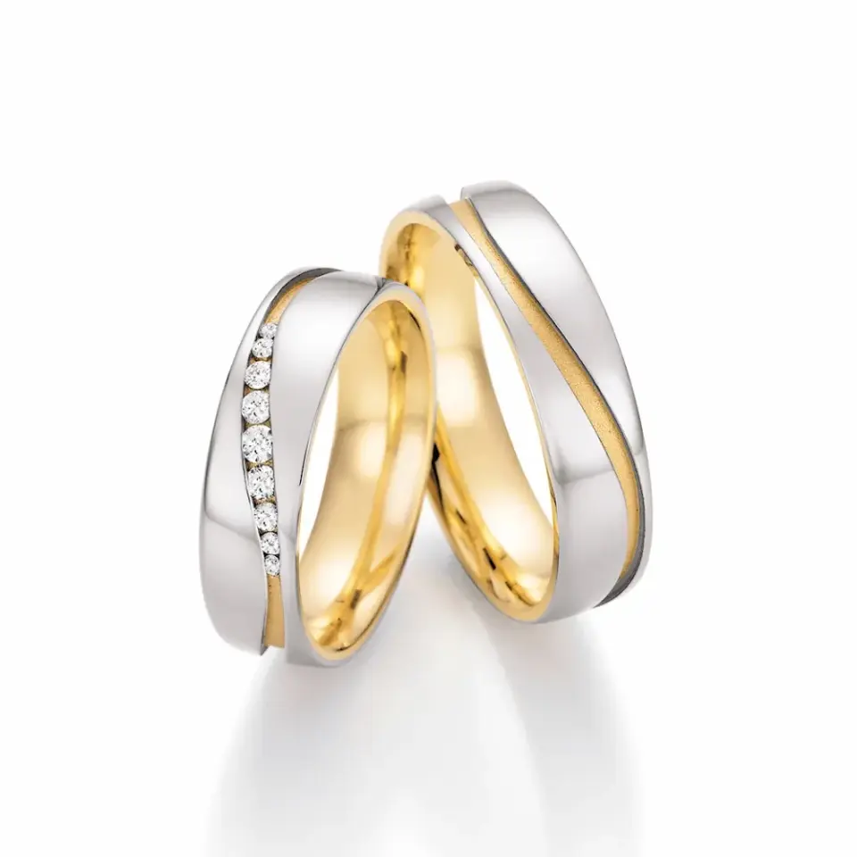 Alianzas de boda de paladio y oro amarillo con diamantes