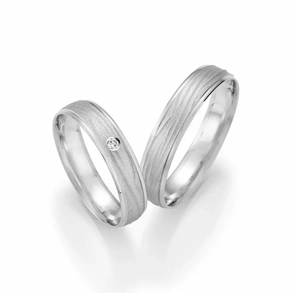 Alianzas de boda de paladio con diamante