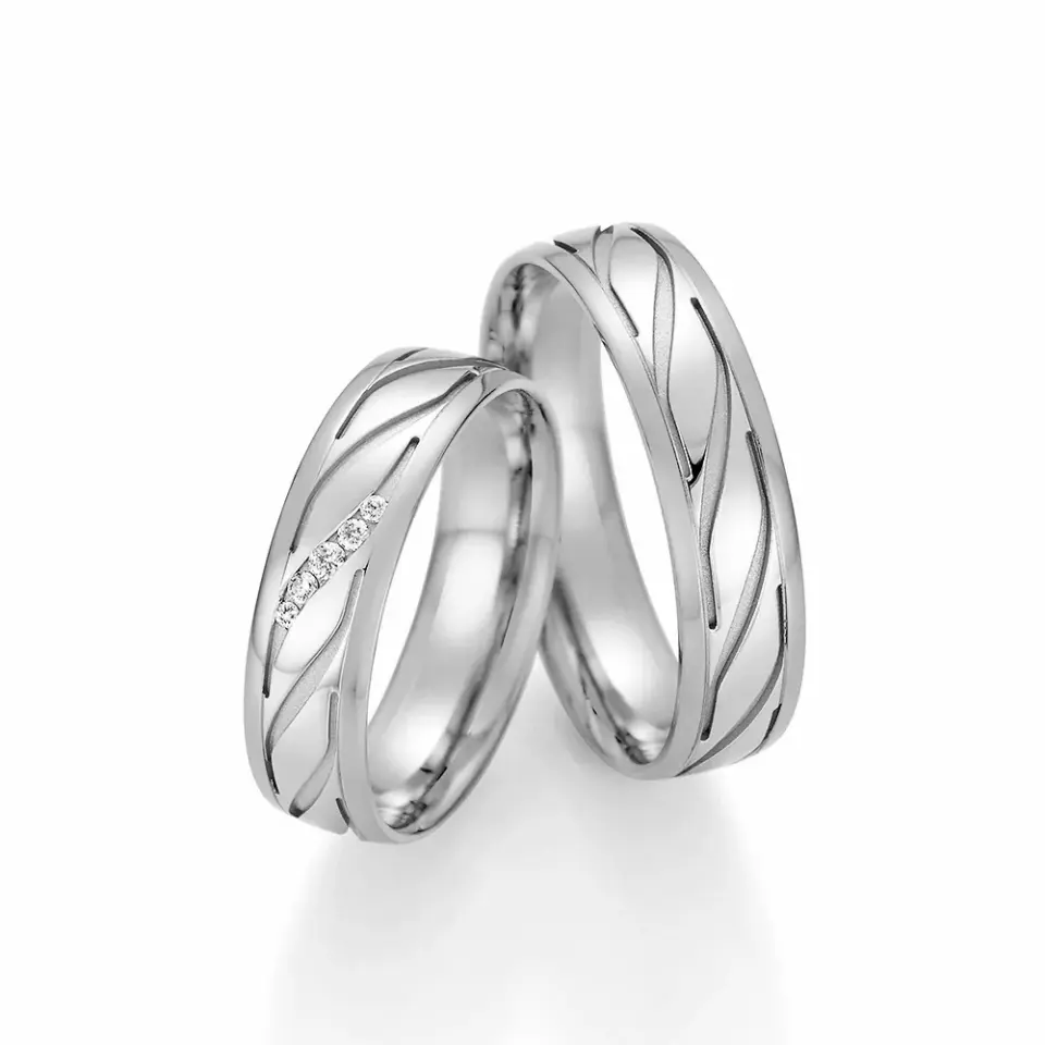 Alianzas de boda de paladio con diamantes