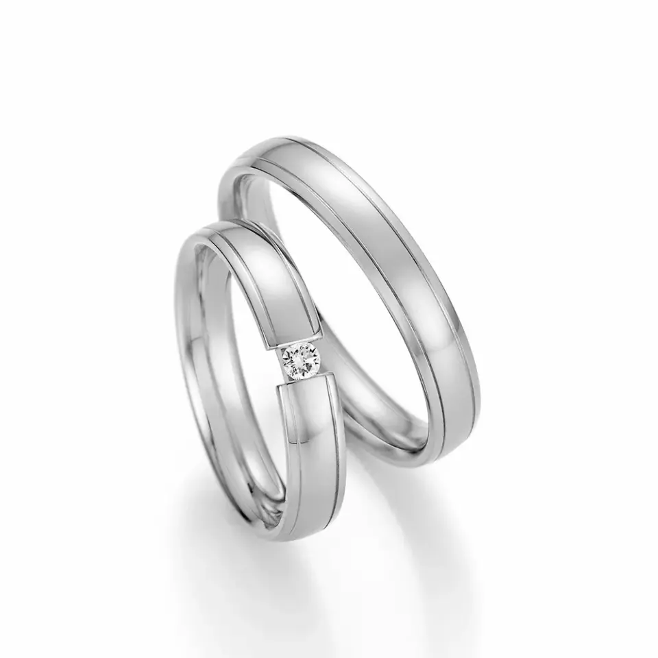 Alianzas de boda de oro blanco con diamante
