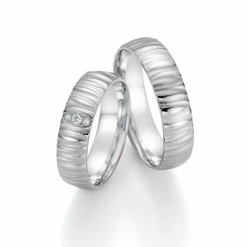Alianzas de boda de paladio con diamantes