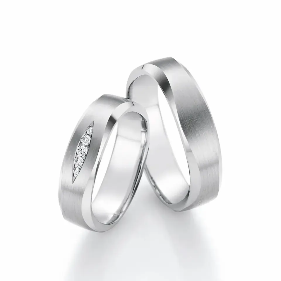 Alianzas de boda de paladio con diamantes