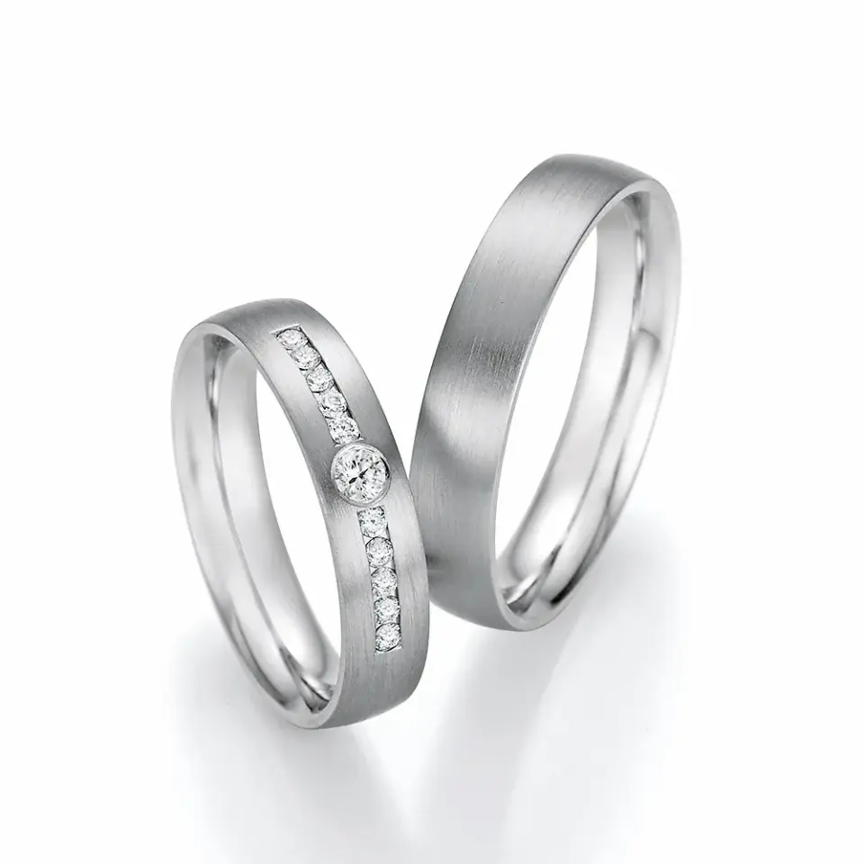 Alianzas de boda de paladio con diamantes
