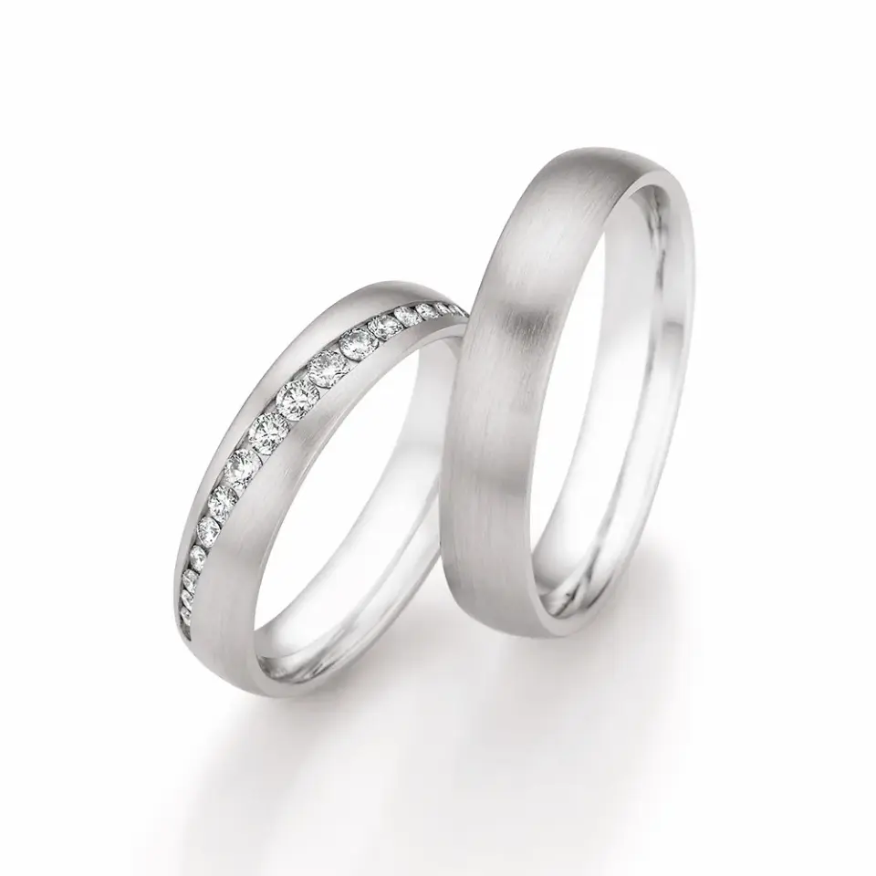 Alianzas de boda de oro blanco con diamantes