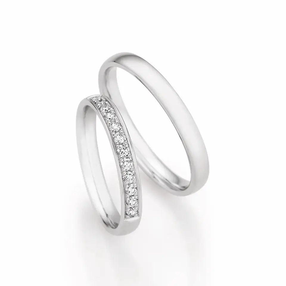 Alianzas de boda de oro blanco con diamantes