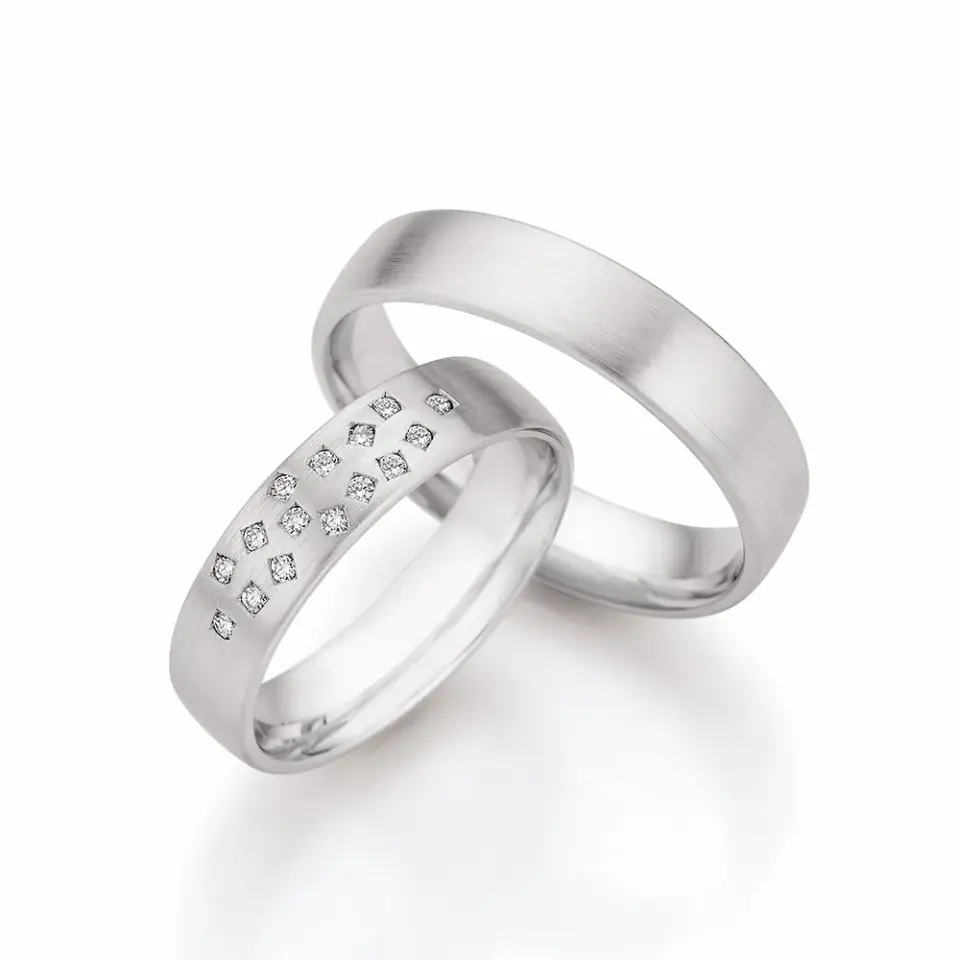 Alianzas de boda de oro blanco con diamantes