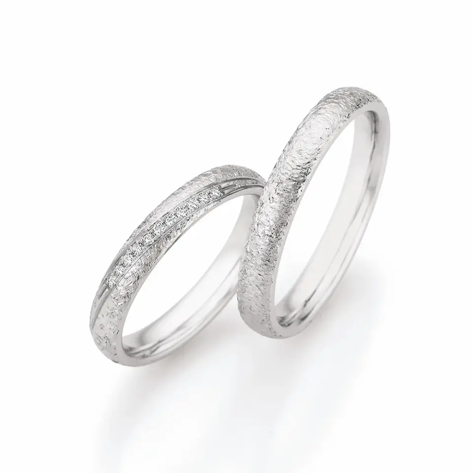 Alianzas de boda de paladio con diamantes