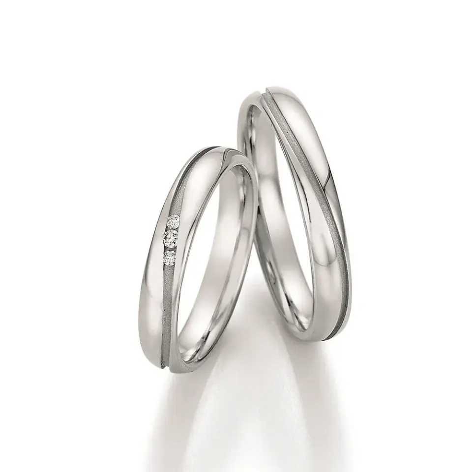 Alianzas de boda de oro blanco con diamantes