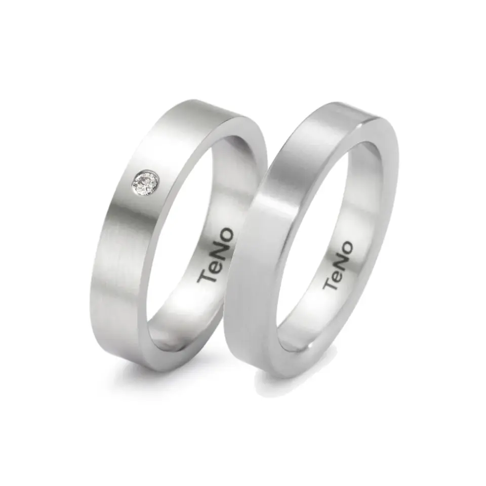 Alianzas de boda de acero con diamante