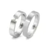 Alianzas de boda de acero con diamante