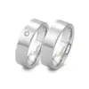 Alianzas de boda de acero con diamante