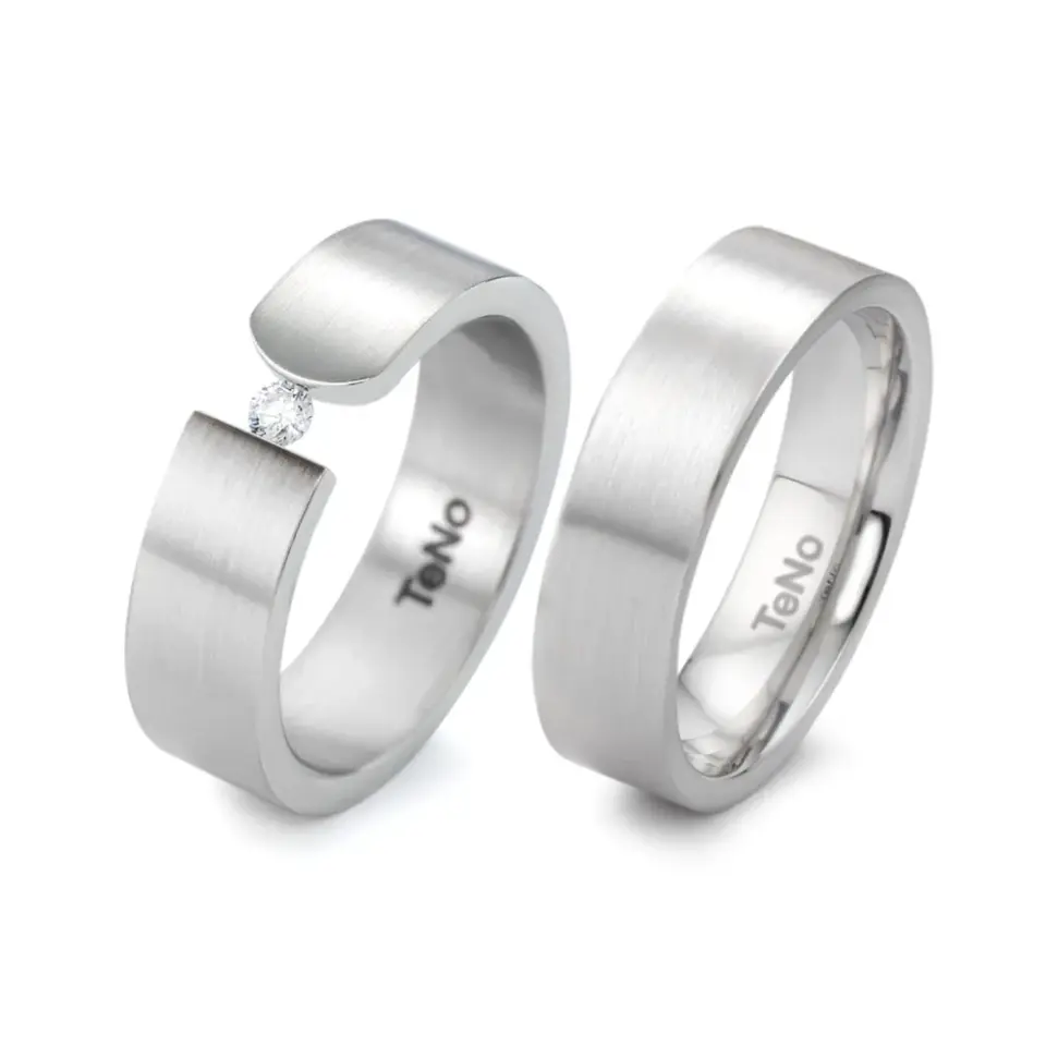 Alianzas de boda de acero con diamante