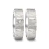Alianzas de boda de acero con diamante