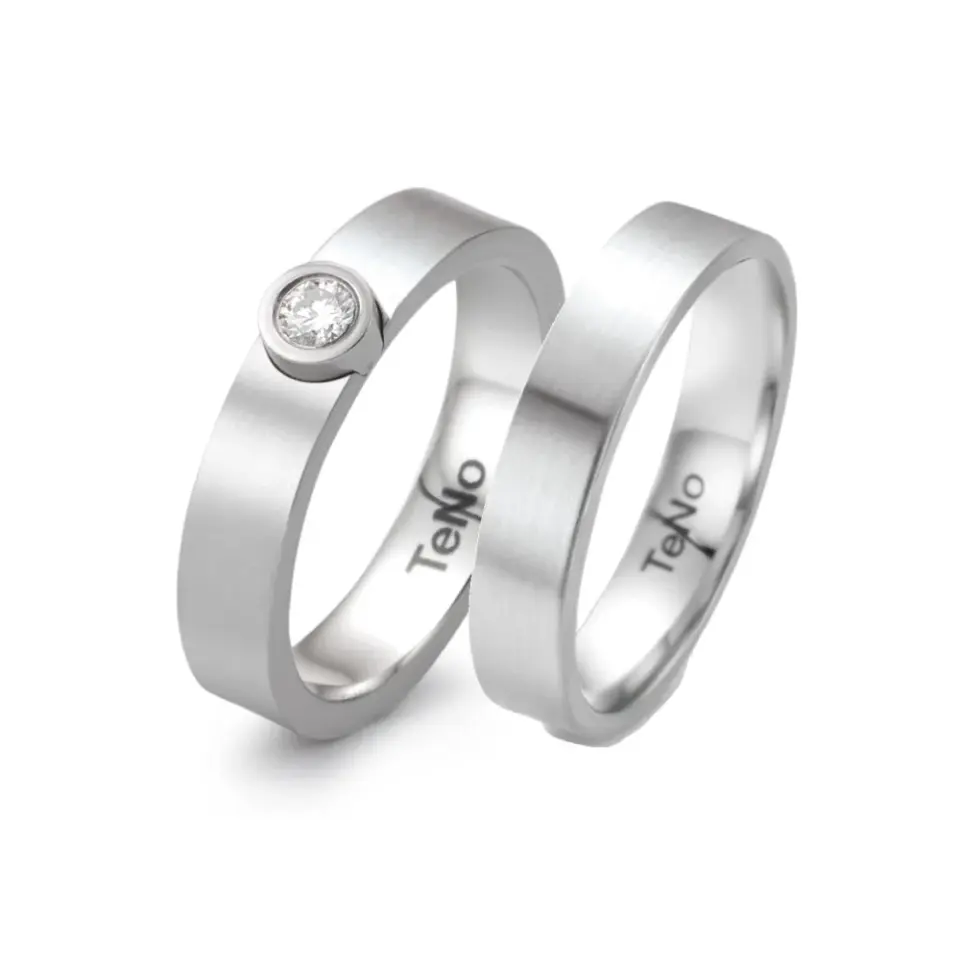 Alianzas de boda de acero con diamante