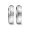 Alianzas de boda de acero con diamante