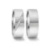 Alianzas de boda de acero con diamantes