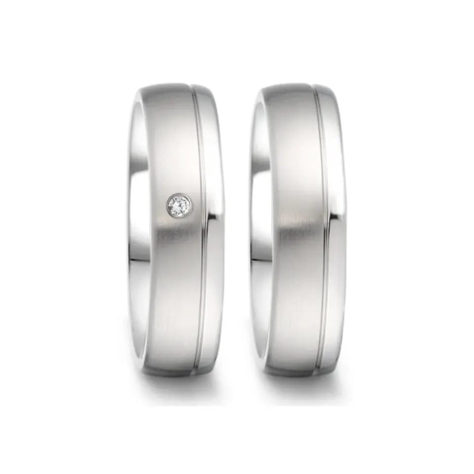 Alianzas de boda de acero con diamante