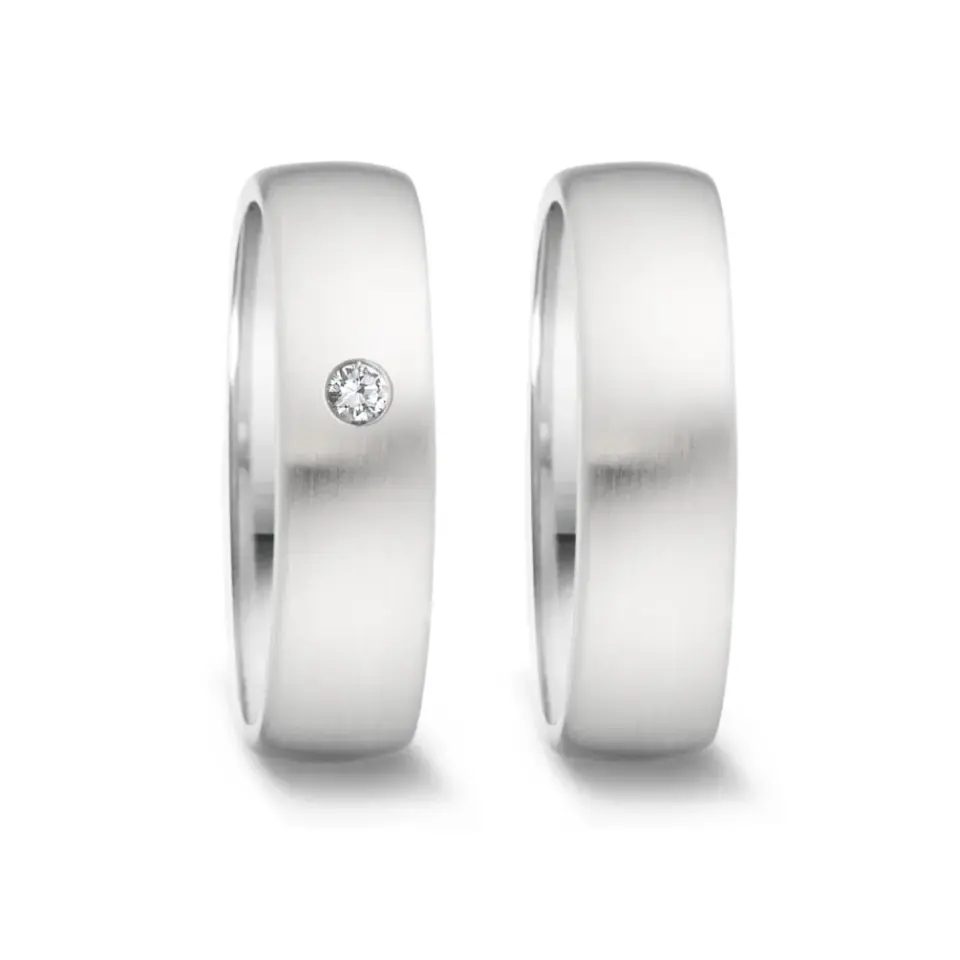 Alianzas de boda de acero con diamante